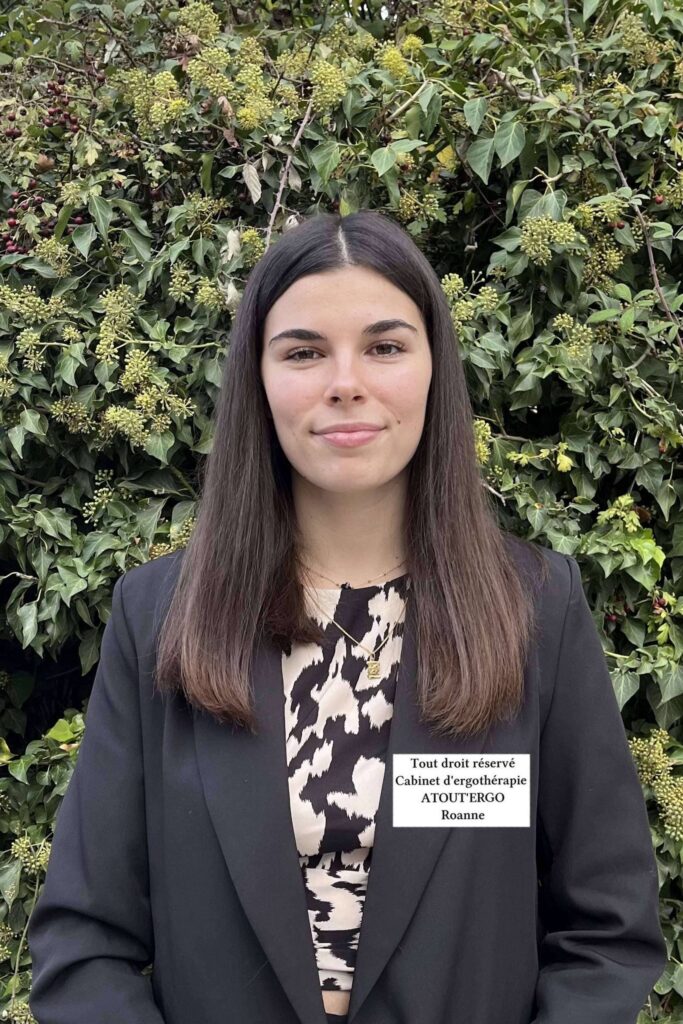 Portrait de Célia Mayoud, ergothérapeute